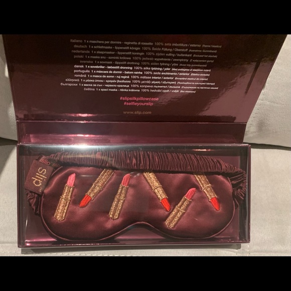 Slip Silk sleeping eye mask with lipstick print. NWT - Picture 1 of 4